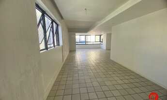 Imagem 5: Apartamento à venda com quatro (04) quartos em Boa Viagem-Recife-PE. Edf. Itacuatiara Vill