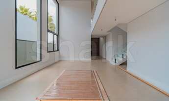 Imagem 5: Casa de condomínio para venda tem 370 metros quadrados com 4 quartos