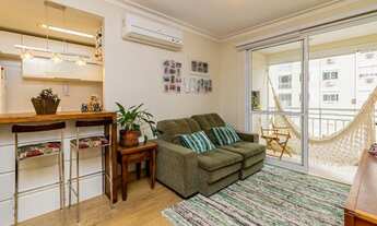 Imagem 6: Apartamento para venda tem 75 metros quadrados com 3 quartos em Passo da Areia - Porto Ale