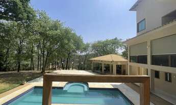 Imagem 2: 5 vagas 5 Suítes plenas, a master com pé direito duplo. Muito luxo glamour e privacidade e