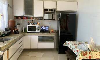 Imagem 2: Casa Térrea para venda com 250 metros quadrados com 3 quartos em Jardim Itamarati - Botuca