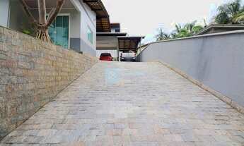 Imagem 4: Ampla casa com piscina aquecida no bairro Fortaleza!