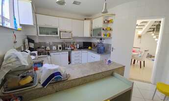 Imagem 6: Casa de condomínio com 4-4 sendo 2 suítes