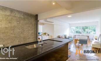 Imagem 7: Apartamento reformado, sem mobília, com 72m² de área útil, 1 suíte, 1 vaga