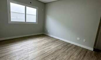 Imagem 4: Casa para venda tem 264 metros quadrados com 3 quartos em Centro - Curitiba - PR