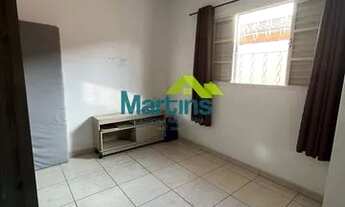 Imagem 4: Casa para aluguel tem 64 metros quadrados com 2 quartos no Jardim Coleginho- Jacareí - São