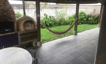 Imagem 2: Casa com piscina