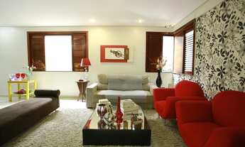 Imagem 2: Casa Duplex Conj. Médice II 322m², dispondo 3 suítes, 2 vagas de garagem, em Marambaia - B