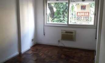 Imagem 7: Apartamento 01 dormitório, semi mobiliado, móveis sob medida, piso parquê, cozinha e aáre