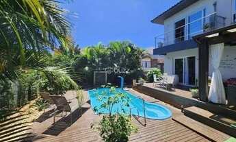 Imagem 5: Imóvel para aluguel tem 357 metros quadrados com 3 quartos em Rio Tavares - Florianópolis