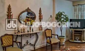 Imagem 2: Rua Xavier de Silveira - 3 Quartos (suite) - Frente - andar alto - vista praia - Oportunid