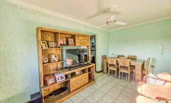 Imagem 2: Apartamento de 2 dormitórios e 1 vaga de garagem, no bairro Humaitá, em Porto Alegre