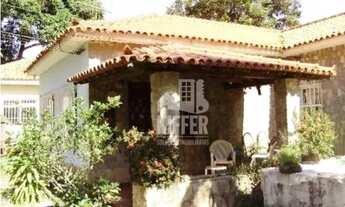 Imagem 4: Casa com 5 Quartos e Amplo Terreno a Poucos Passos da Praia Itacoatiara, Niterói