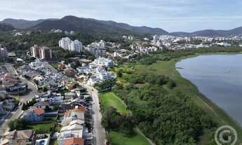 Imagem 3: Conforto e conveniência no coração de Florianópolis