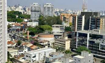 Imagem 7: Apartamento no Alto da Lapa, com 190m², iluminado, arejado, vista livre para o Parque Vill