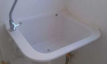 Imagem 3: ? Apê à venda por R$ 150 mil - aceita proposta! Já com piso na casa, imagem antes da obra