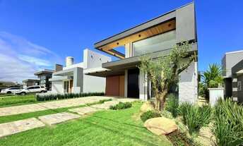 Imagem 2: Casa nova recem entregue com localização nobre no condomino