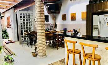 Imagem 3: Sobrado A/C 390 m2 05 Dormitório 04 Suítes com Edícula e Piscina em Condomínio Fechado Jar