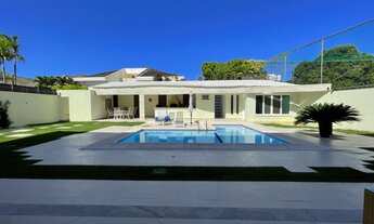 Imagem 6: Casa de condomínio para venda tem 970 metros quadrados com 5 quartos