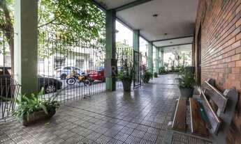 Imagem 4: Apartamento de três dormitórios, dependência de empregada no bairro Floresta em Porto Aleg