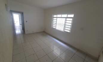 Imagem 3: Sobrado à venda ou para alugar com 2 quartos, 2 vagas e edícula