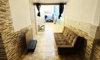 Imagem 3: Casa Térrea Independente com 2 Dormitórios e Garagem na Aviação, 400 Metros da Praia