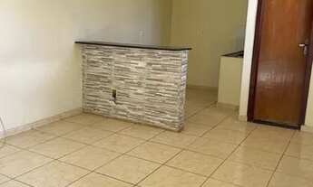 Imagem 1: Alugo excelente Ap/kit com suite na qnl 08