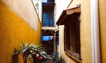 Imagem 5: Sobrado com 3 quartos e 2 vagas com boa distribuição de ambientes, quintal