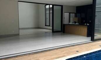 Imagem 3: Casa de condomínio sobrado para venda tem 415 metros quadrados com 3 quartos