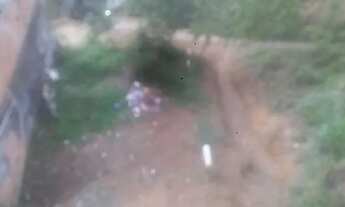 Imagem 2: Vendo uma casa Casa com 1 dormitório