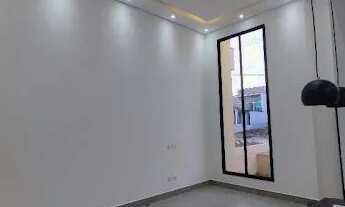 Imagem 2: Casa à venda com acabamento impecável