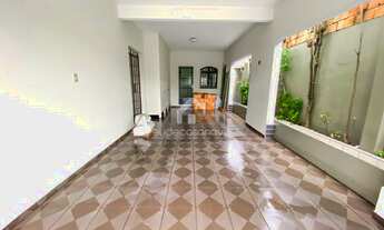 Imagem 4: CASA COMERCIAL - PARQUE DEZ CASA ESQUINA COM CSU DO PARQUE DEZ