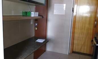 Imagem 6: Apartamento com 120m2, 03 quartos, sala com varanda, armários, 02 vagas no bairro Meireles