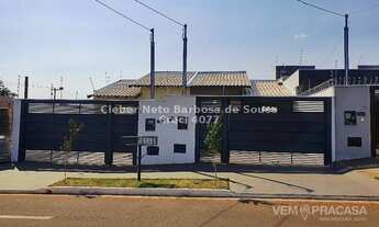 Imagem: 03 DORMITÓRIOS E FINO ACABAMENTO!