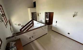 Imagem 7: Oportunidade - Casa em Condomínio - Condomínio Jardim das Colinas - 4 Dormitórios - 400m²