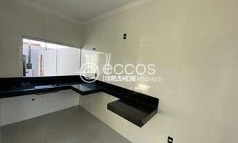 Imagem 2: Casa à venda, 2 quartos, 1 suíte, 2 vagas, Shopping Park - Uberlândia/MG