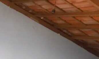 Imagem 1: Vendo ou troco casa muito grande depois do posto dangelis