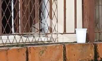 Imagem 2: Casa térrea com terreno de 227,00m² próximo do Shopping Praia de Belas no Bairro Menino De