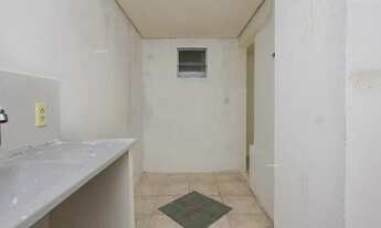 Imagem 6: Loja na Rua Maria Tomásia ao lado do Shopping Del Paseo