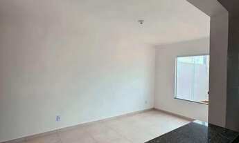 Imagem 2: Casa Nova 2/4 com Corredor Lateral Pronta para Morar no Mangabeira