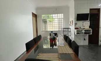 Imagem 4: Casa no Parque 10, Shangrilla, ideal para área comercial