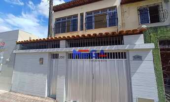 Imagem: Casa com 5 quartos para alugar no bairro