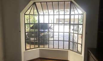 Imagem 4: Casa a venda em Alphaville 5 com 469 M², 4 quartos, duas suítes, lareiras, cozinha gourmet