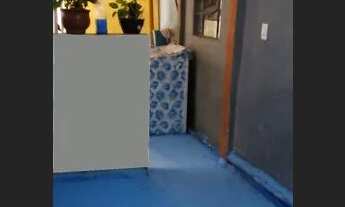 Imagem 4: Aluga-se casa térrea com cozinha, sala, quarto, lavanderia e wc. Água e luz individual