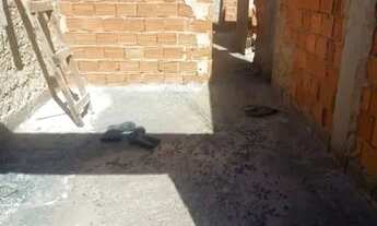 Imagem 7: Vendo terreno ( murado