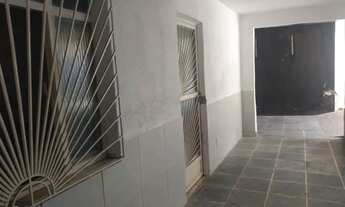 Imagem 2: Casa 2 quartos no valverde