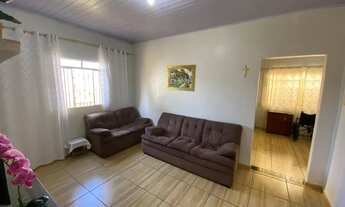 Imagem 7: CASA À VENDA NA VILA SANTA CANDIDA EM APUCARANA