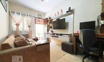 Imagem 2: Sobrado para Venda por R$415.000,00 com 75m², 3 dormitórios, 2 vagas e 2 banheiros - Itaqu