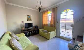 Imagem 3: Excelente Casa Duplex, Disponível para Locação: com 2 Quartos, Suíte com Varanda e 2 Vagas