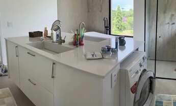 Imagem 6: Casa de condomínio sobrado para venda possui 450 metros quadrados com 4 quartos